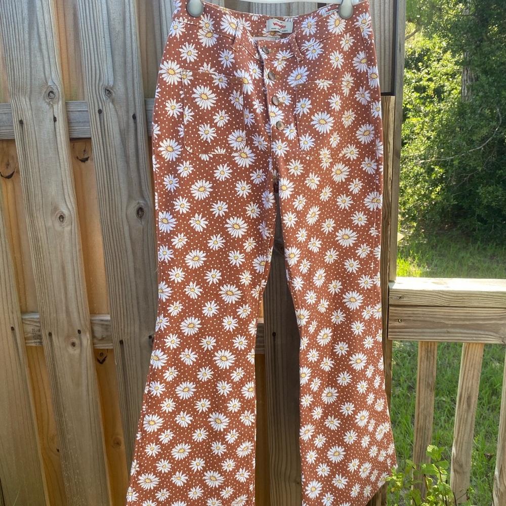 Wrangler High Rise Jean